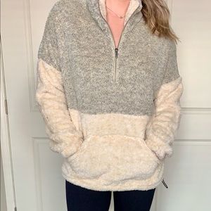 🔻$20 🥰TAUPE SHERPA 3/4 ZIP SWEATER